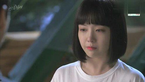 美女孔心在线观看,网络红颜，魅力四溢，在线直播引无数粉丝倾倒